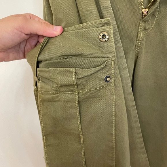 MOTHER||The Greaser Paperbag Pleated Cargo Ankle Pants Size 26 Olive, Worn Once - Picture 10 of 11
